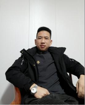 江對岸